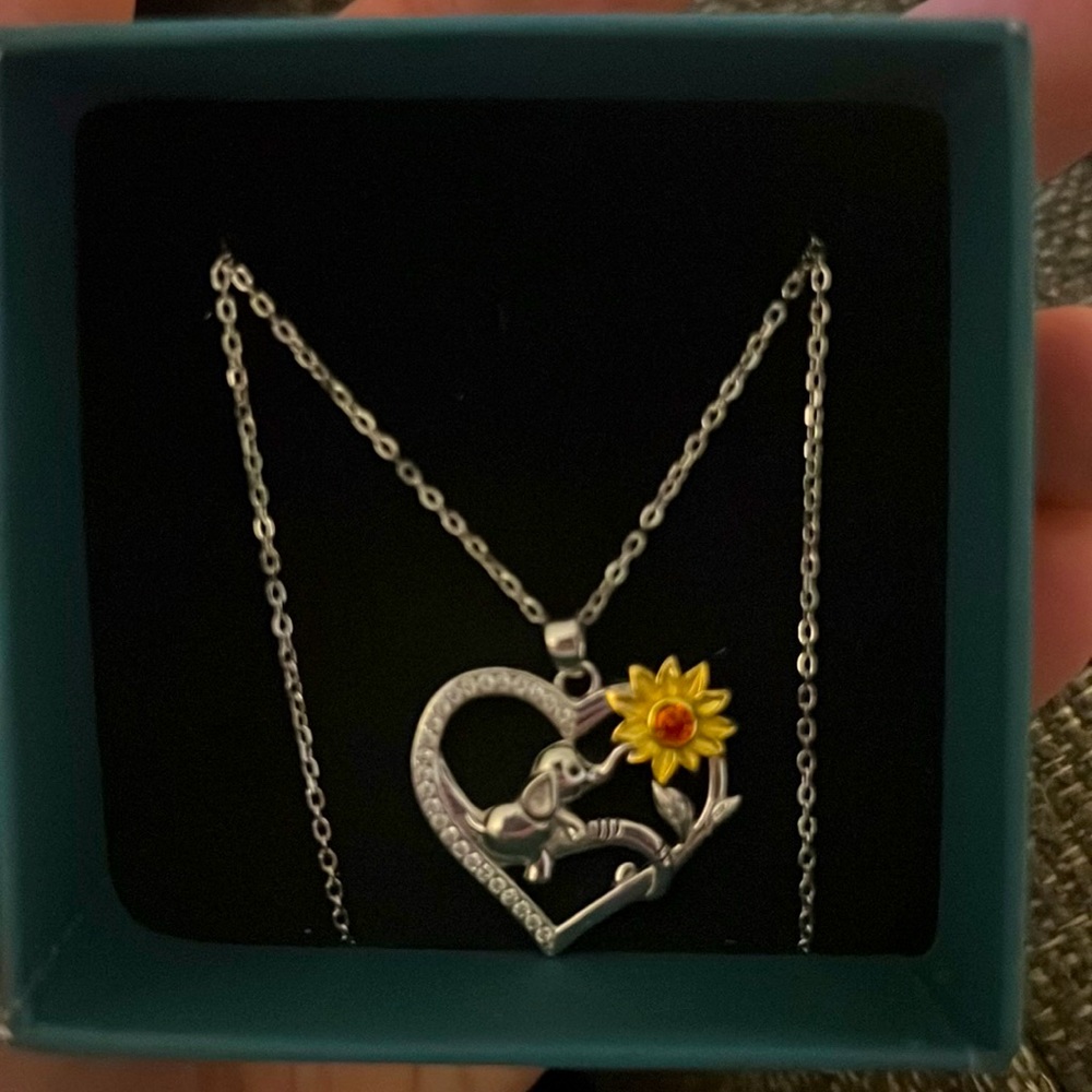 Elephant sunflower necklace